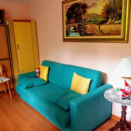 아파트 Giomein Sporting Red House *