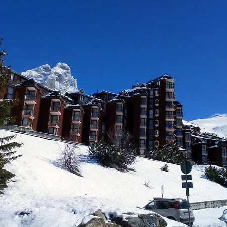 Giomein Sporting Red House Breuil-Cervinia
