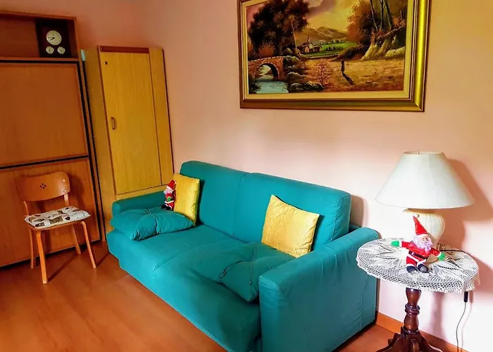 Apartament Giomein Sporting Red House *