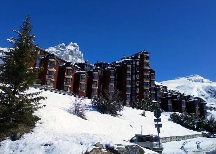 Giomein Sporting Red House Breuil-Cervinia