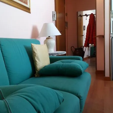 Giomein Sporting Red House Apartment *