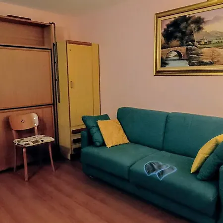 דירה Giomein Sporting Red House *