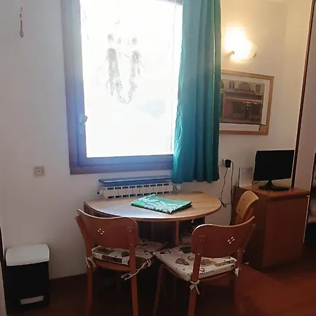 Apartament Giomein Sporting Red House *