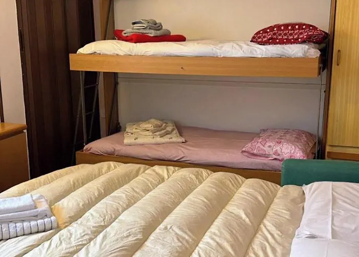 Giomein Sporting Red House